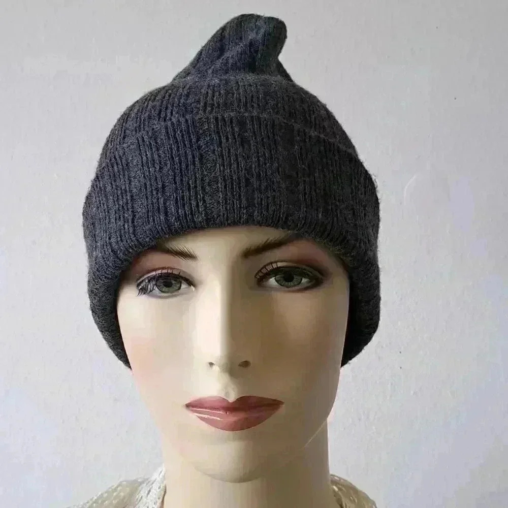 Hat winter knit